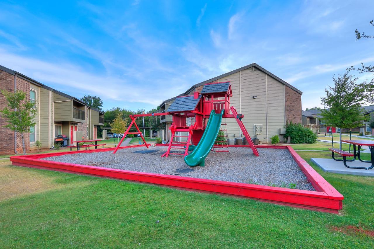 Ou Sooner, Pool & Gym, Bbq, Netflix, 100Mb Internet, Lg Washer & Dryer, Close To Ou! Norman Exterior foto