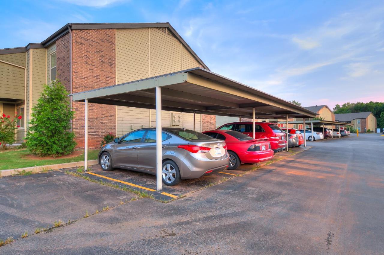 Ou Sooner, Pool & Gym, Bbq, Netflix, 100Mb Internet, Lg Washer & Dryer, Close To Ou! Norman Exterior foto